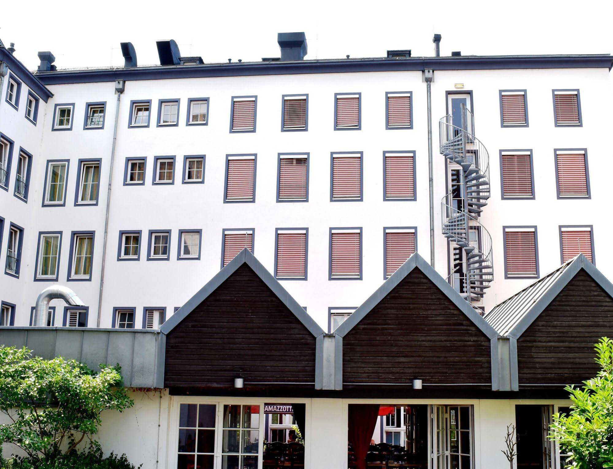 Xll Apostel Albergo