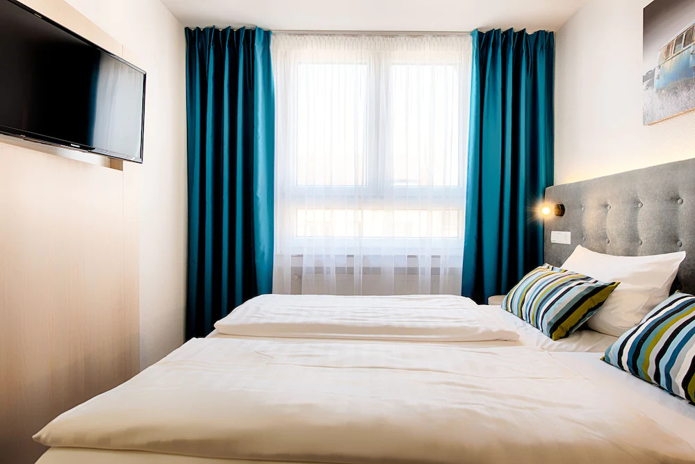 Home Hotel