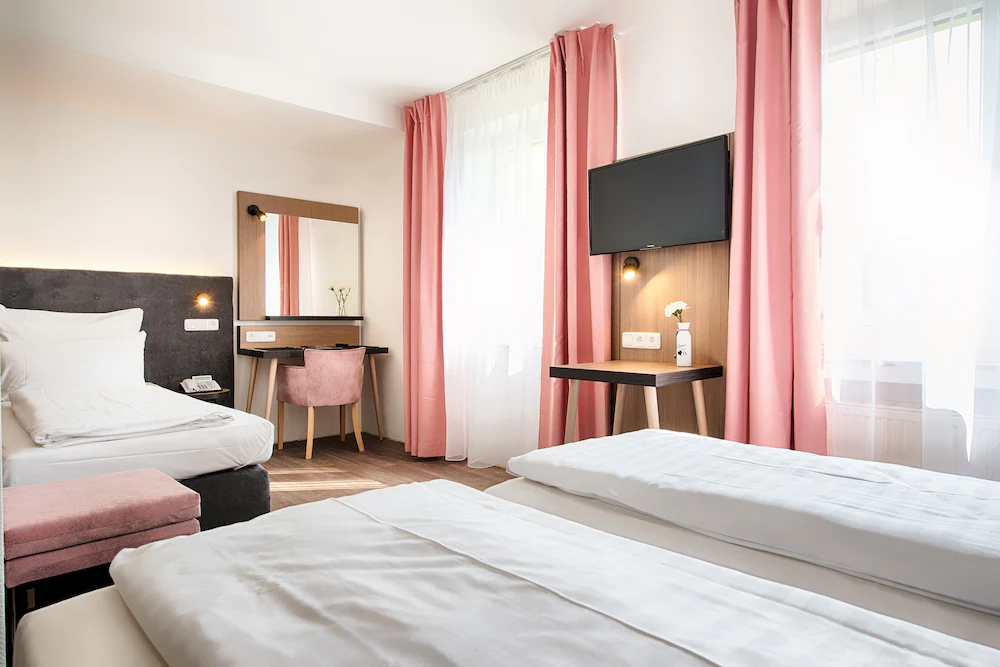 Home Hotel
