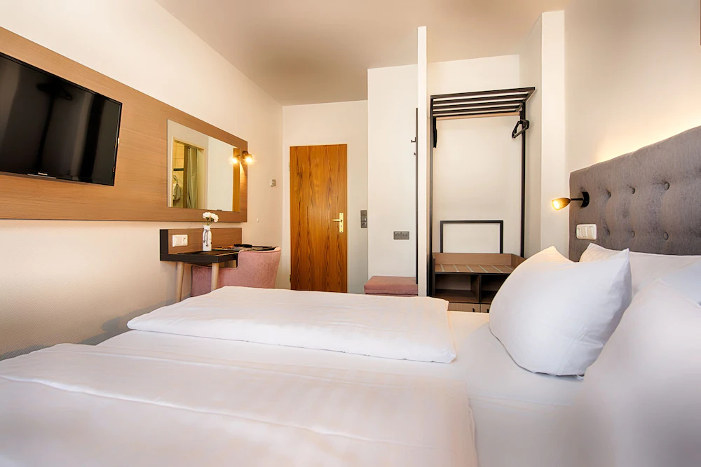 Home Hotel