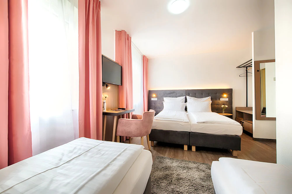 Home Hotel
