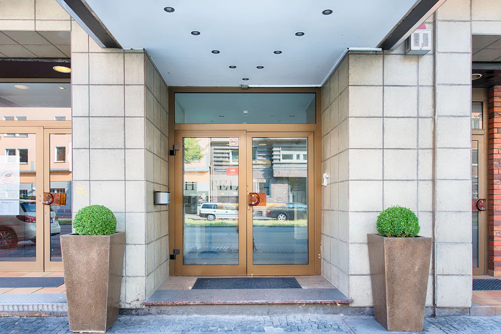 Home Hotel