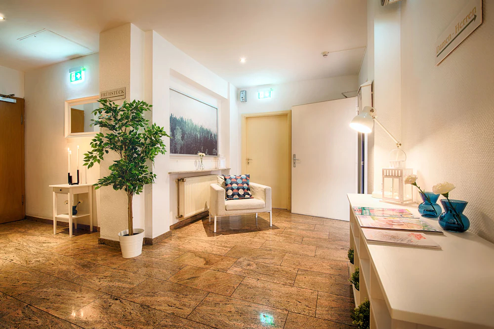 Home Hotel