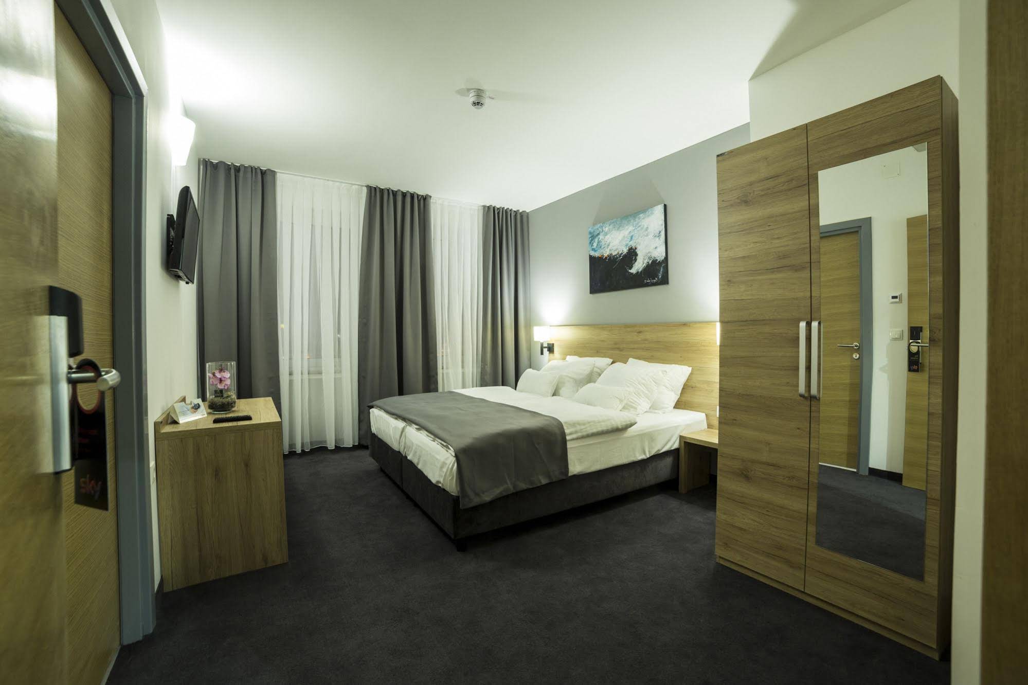 LivInn Hotel