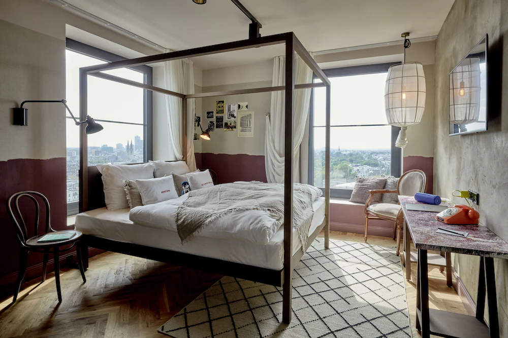 25hours Hotel Düsseldorf Das Tour