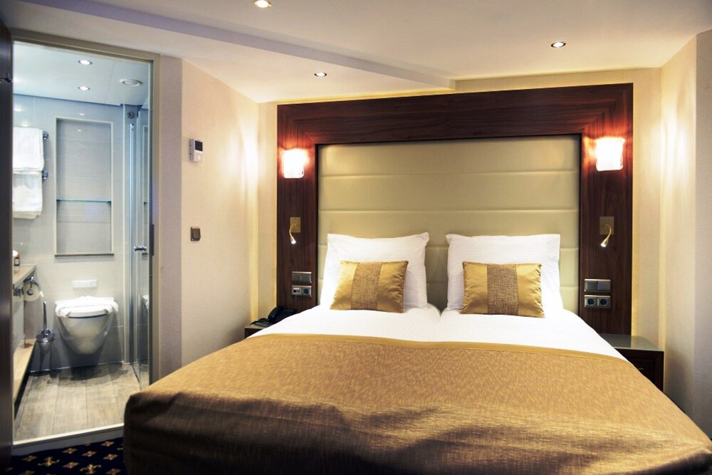 Baxter Hoare Hotel Ship Düsseldorf