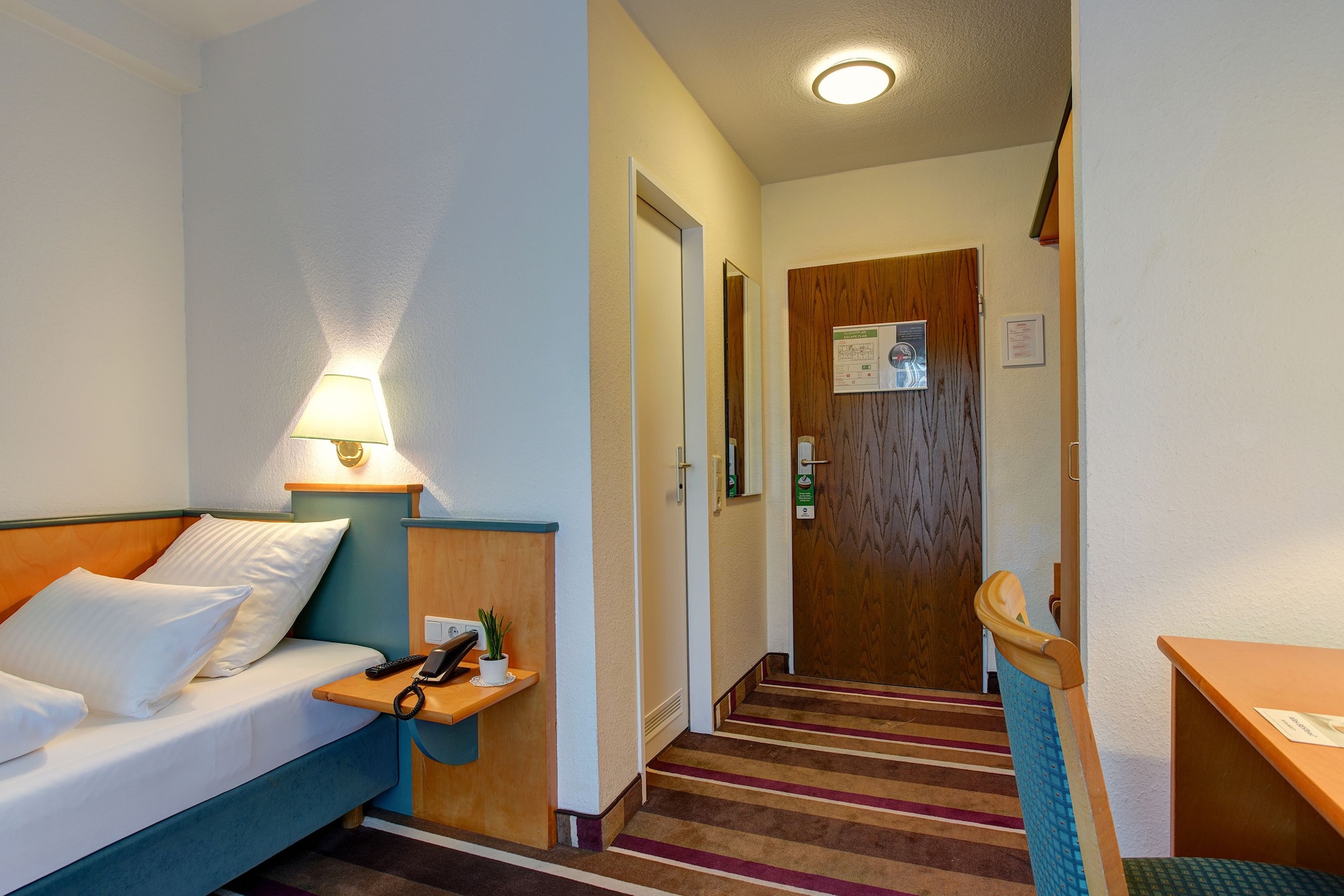 Sure Hotel by Best Western Ambassador Düsseldorf, Düsseldorf