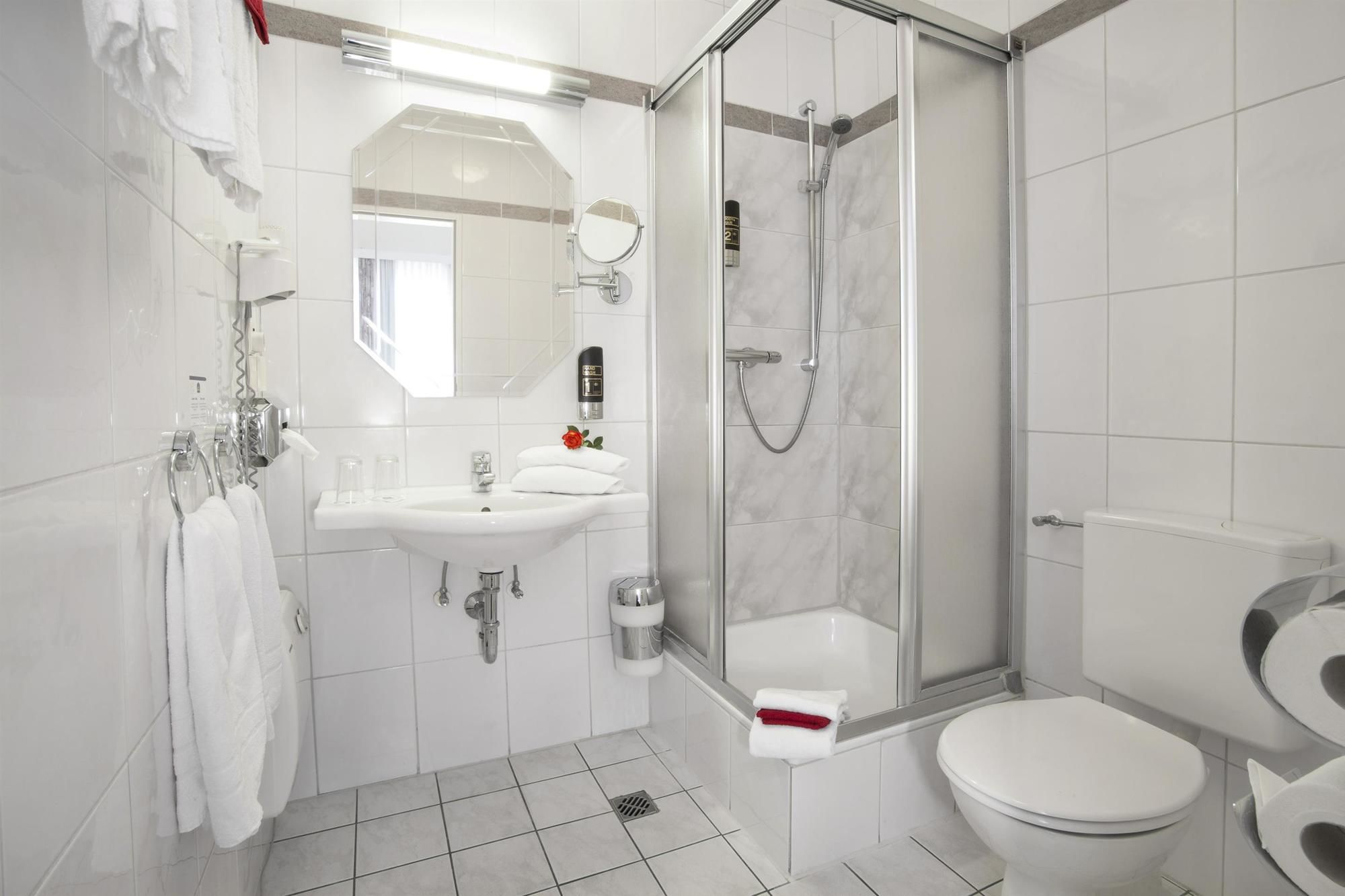 Sure Hotel by Best Western Ambassador Düsseldorf, Düsseldorf