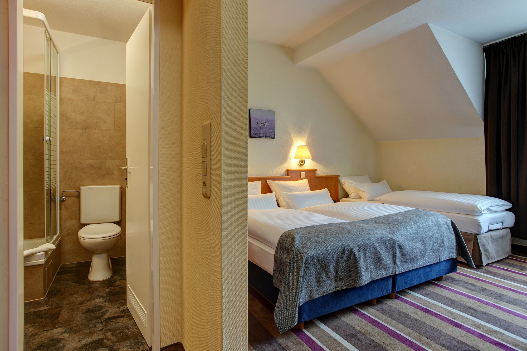 Sure Hotel by Best Western Ambassador Düsseldorf, Düsseldorf