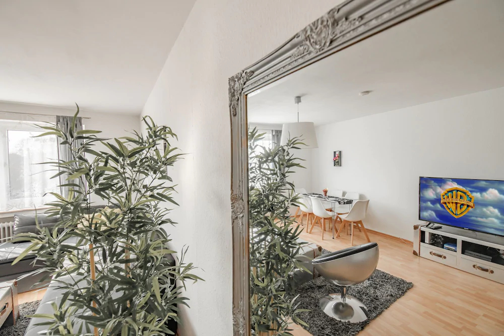 Deluxe Downtown Apartment