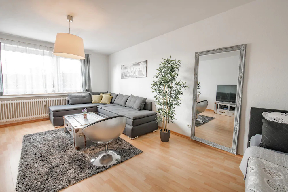 Deluxe Downtown Apartment