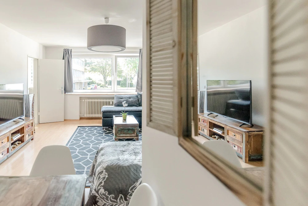 Deluxe Downtown Apartment