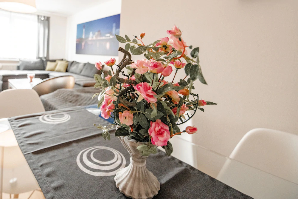 Deluxe Downtown Apartment