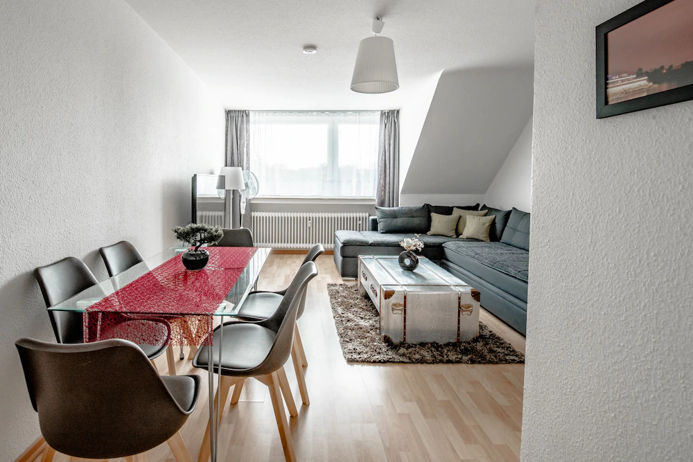 Deluxe Downtown Apartment