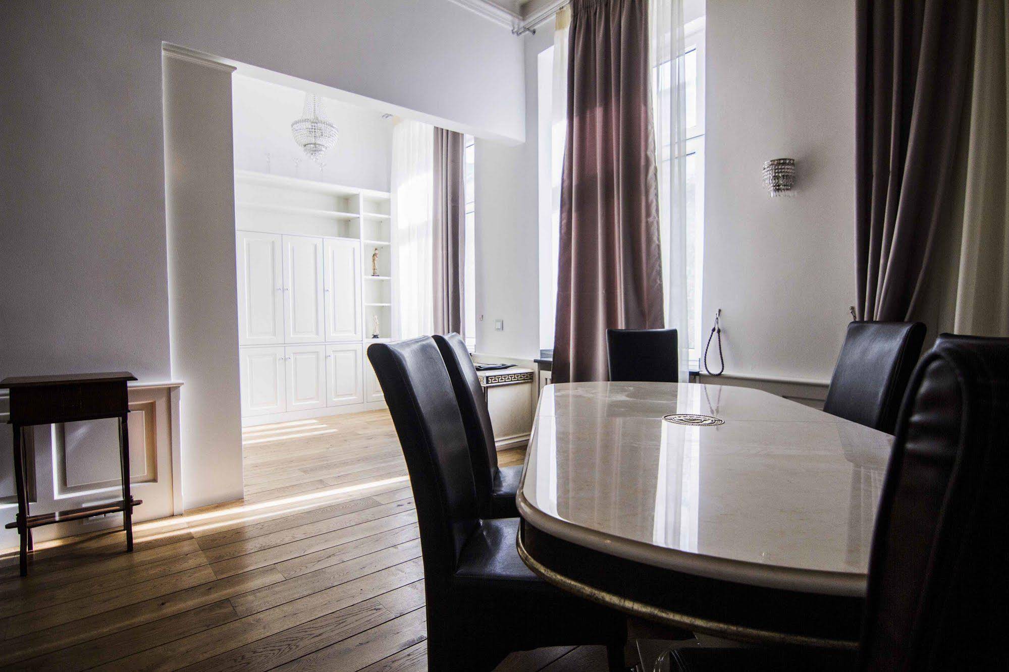 Helvetia Suites