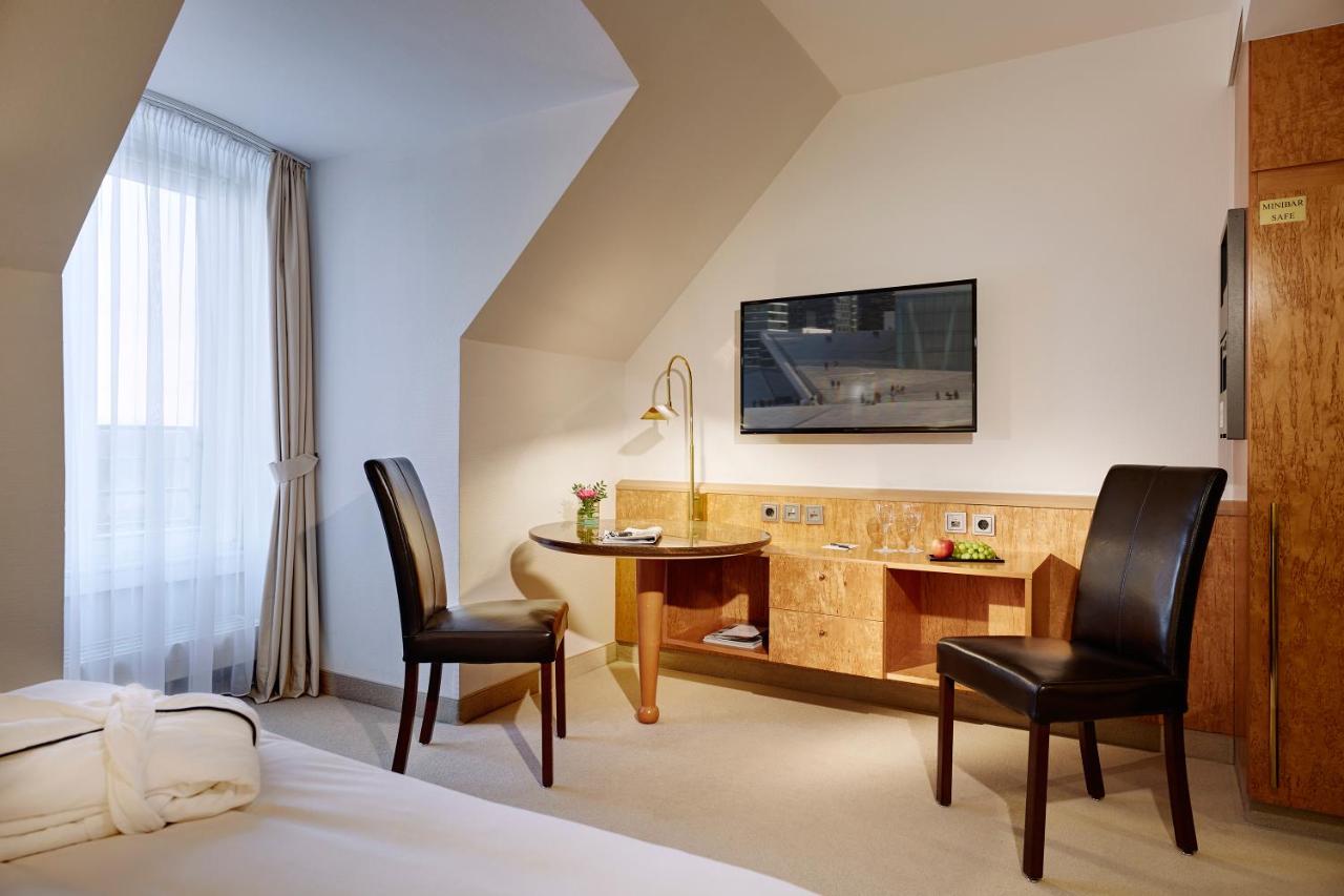 Lindner Hotel Airport