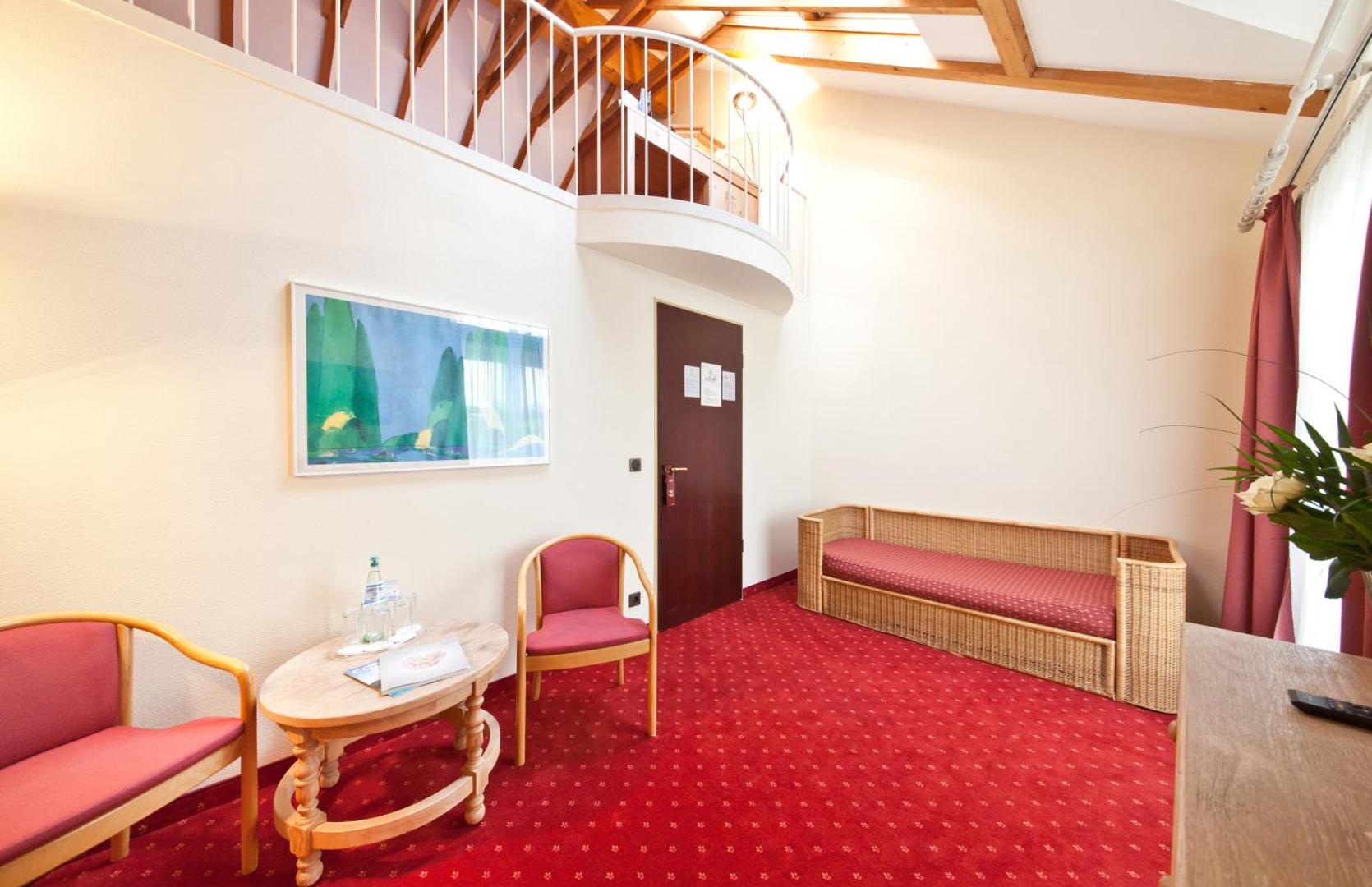 Garner Hotel Düsseldorf - Main Station