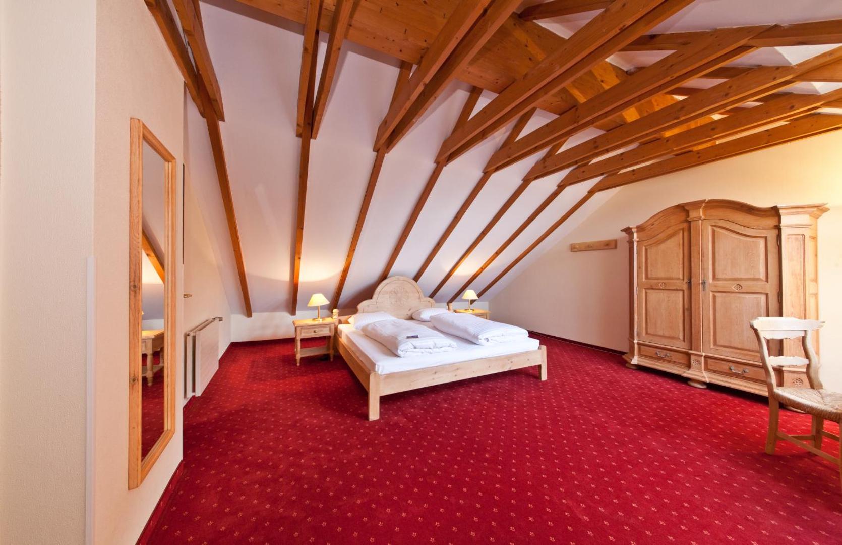 Garner Hotel Düsseldorf - Main Station