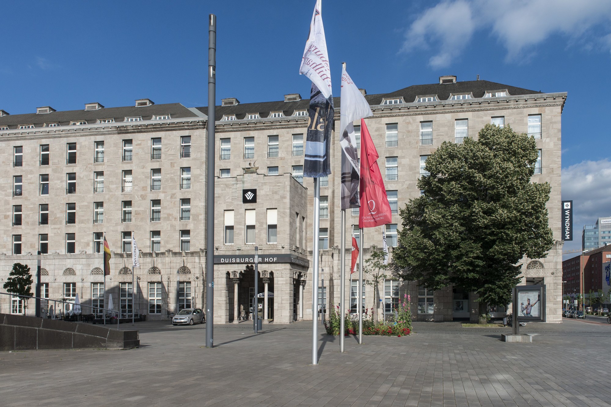 Wyndham Duisburger Hof Hotel