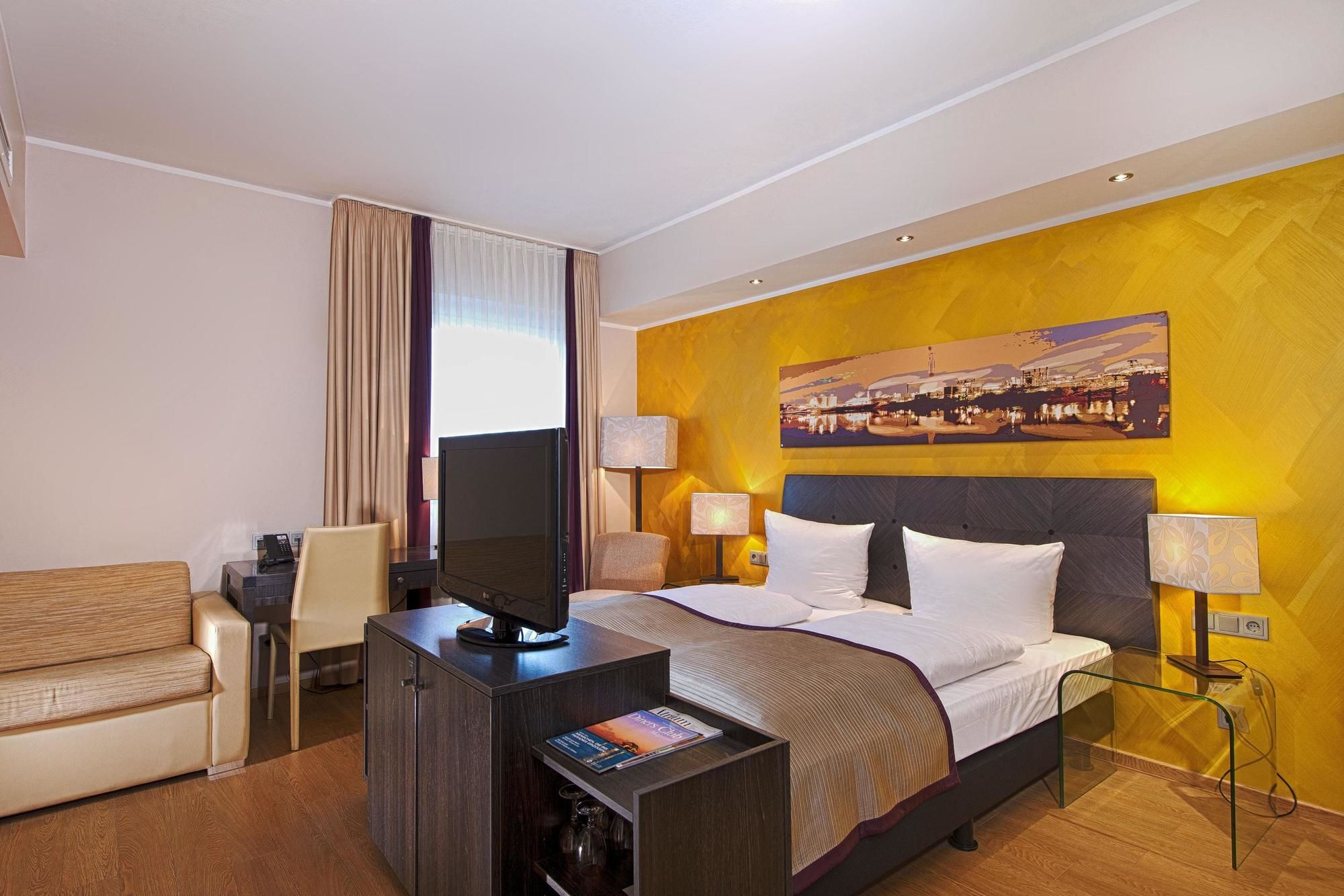 Wyndham Duisburger Hof Hotel