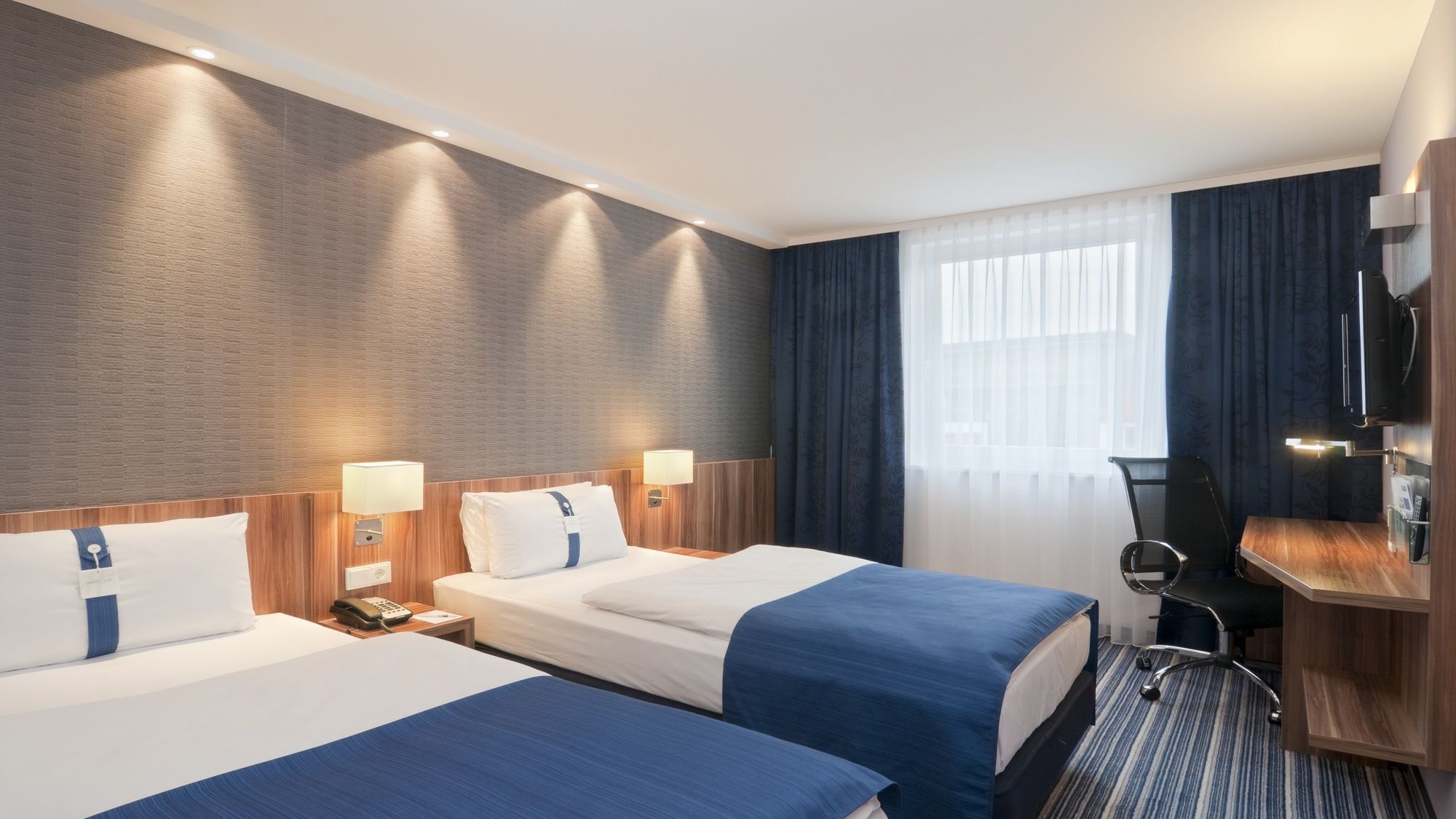 Premier Inn Essen City Limbecker Platz Hotel