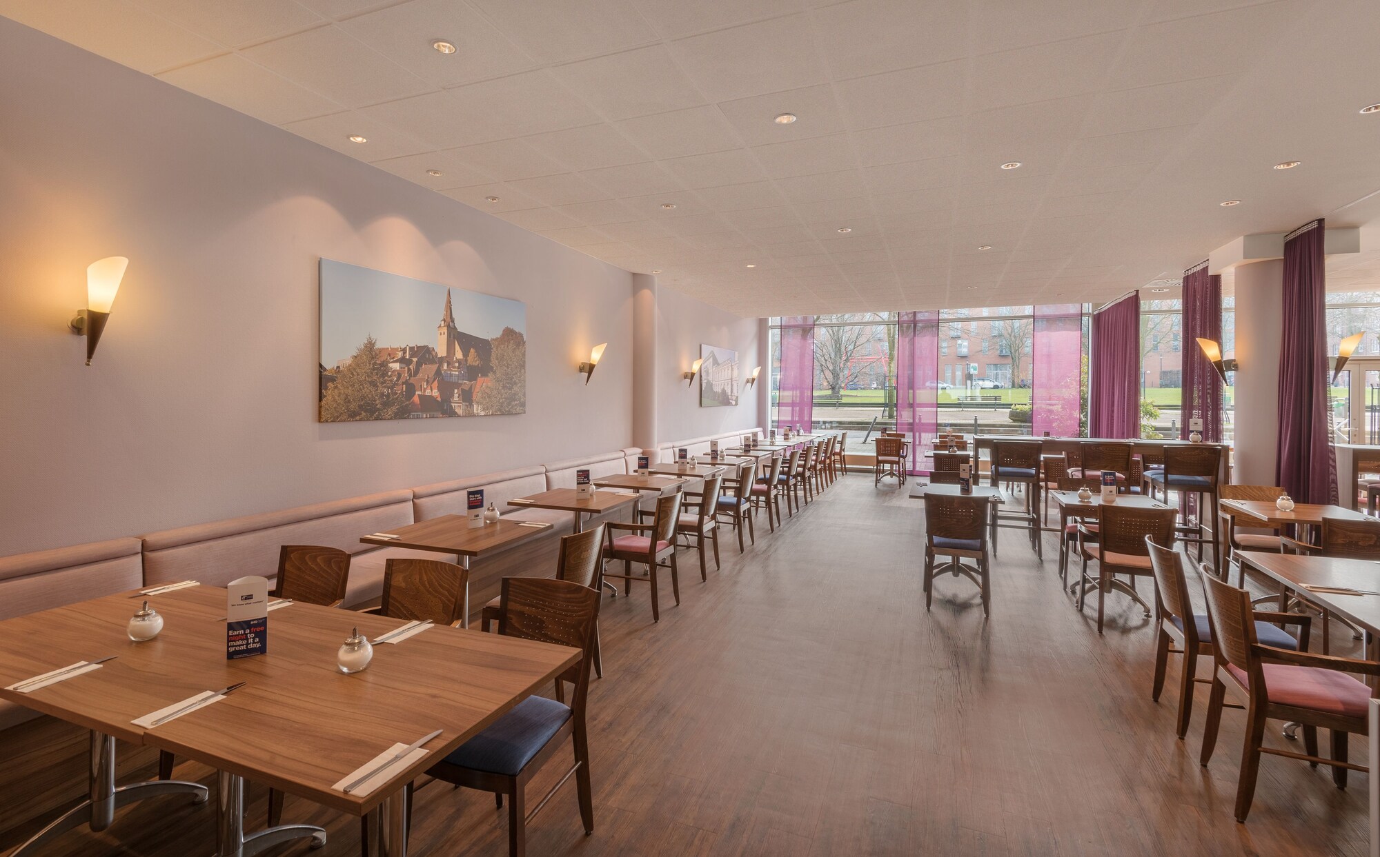 Premier Inn Essen City Limbecker Platz Hotel