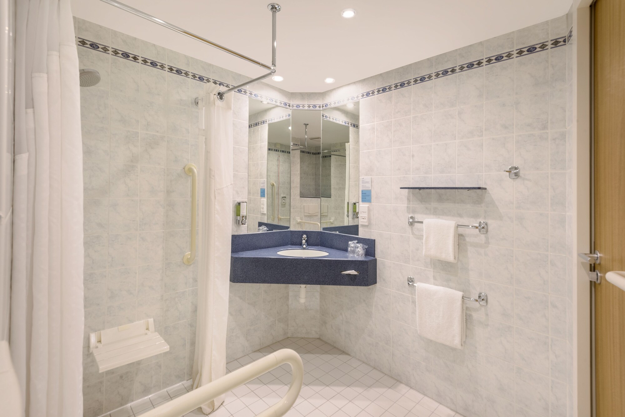 Premier Inn Essen City Limbecker Platz Hotel