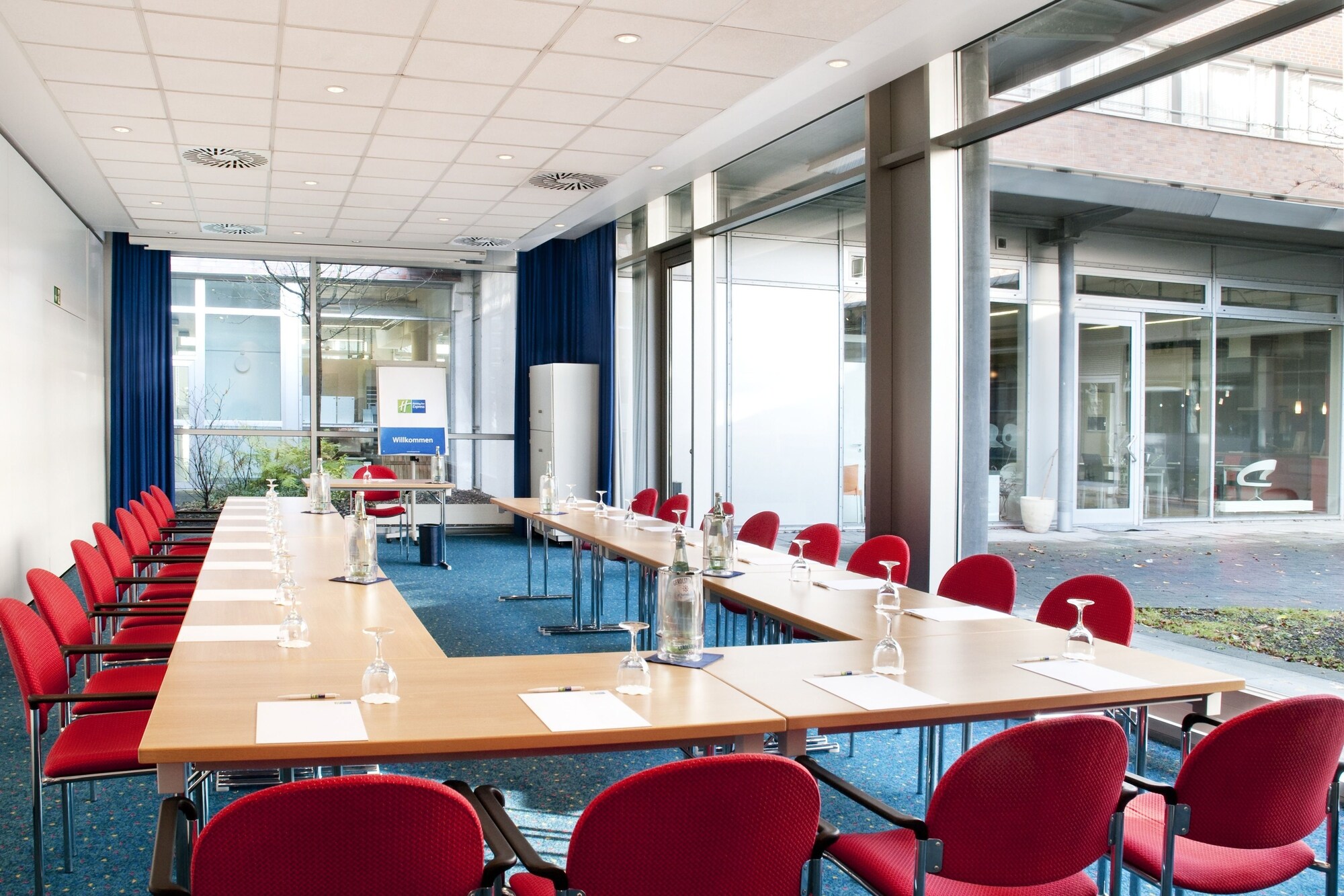 Premier Inn Essen City Limbecker Platz Hotel