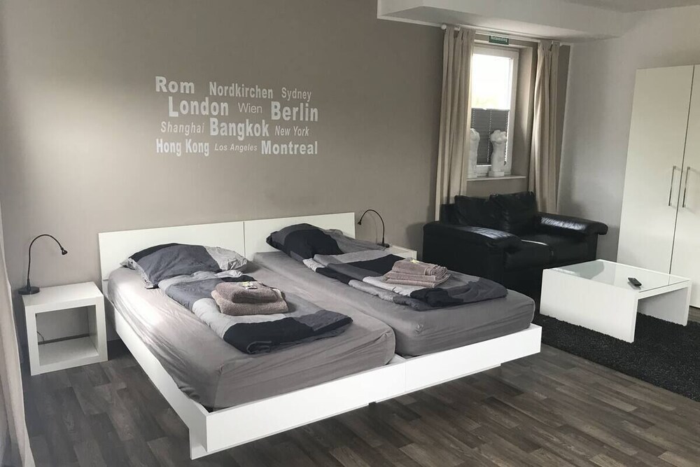 Hostel-Hamm by Geronimo