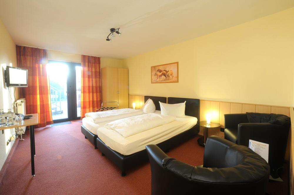 ROBROOKS Hotel-Restaurant