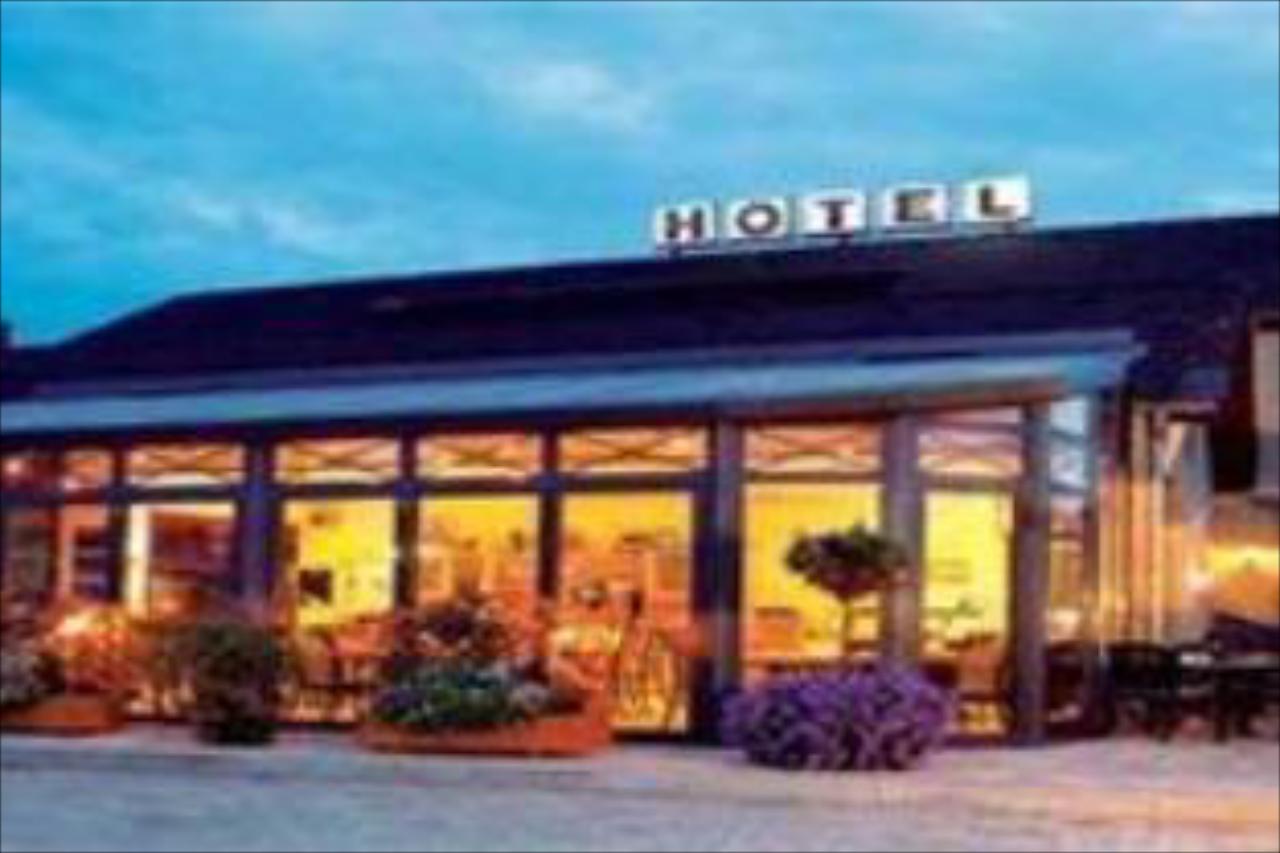 ROBROOKS Hotel-Restaurant