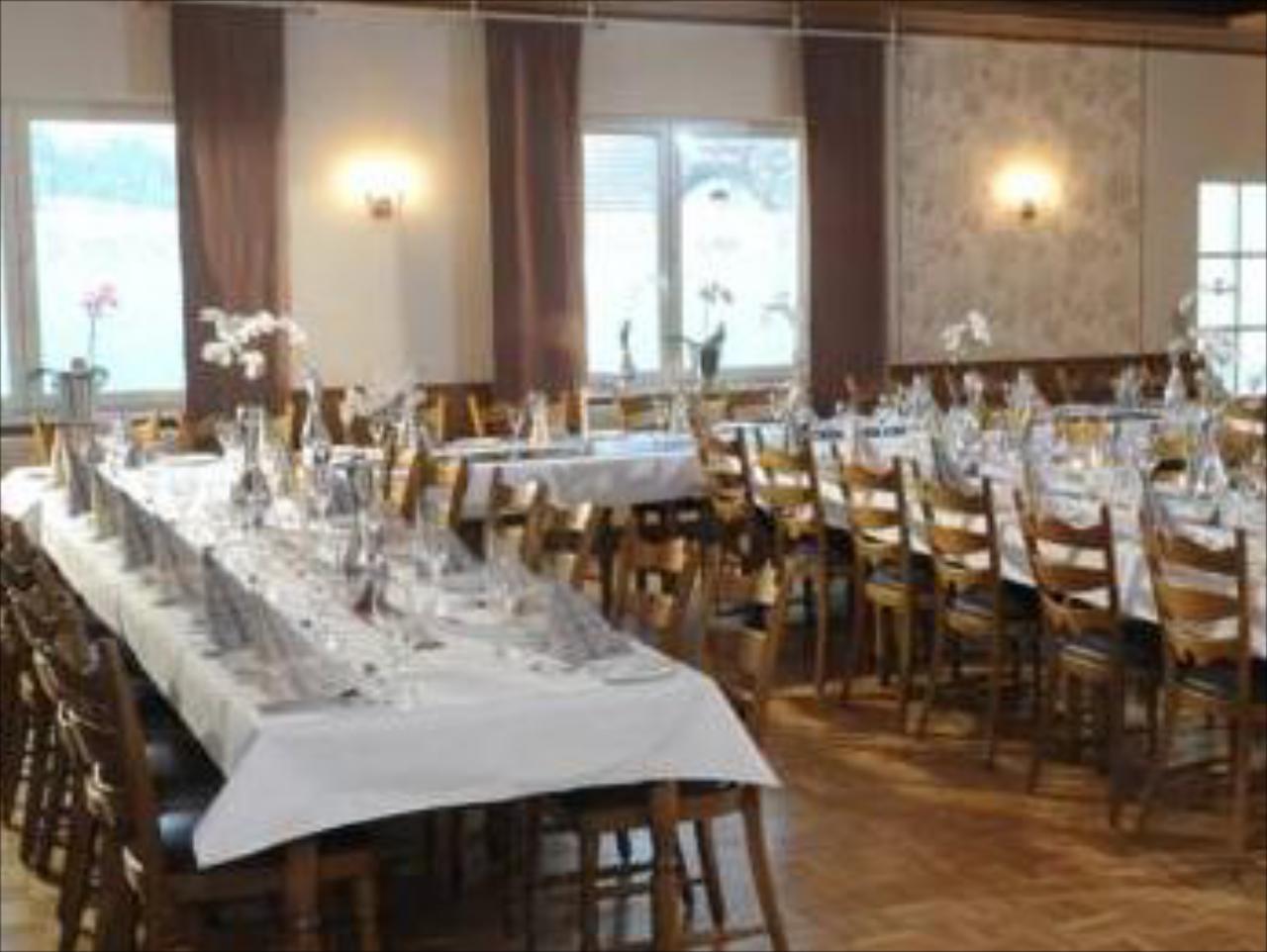 ROBROOKS Hotel-Restaurant