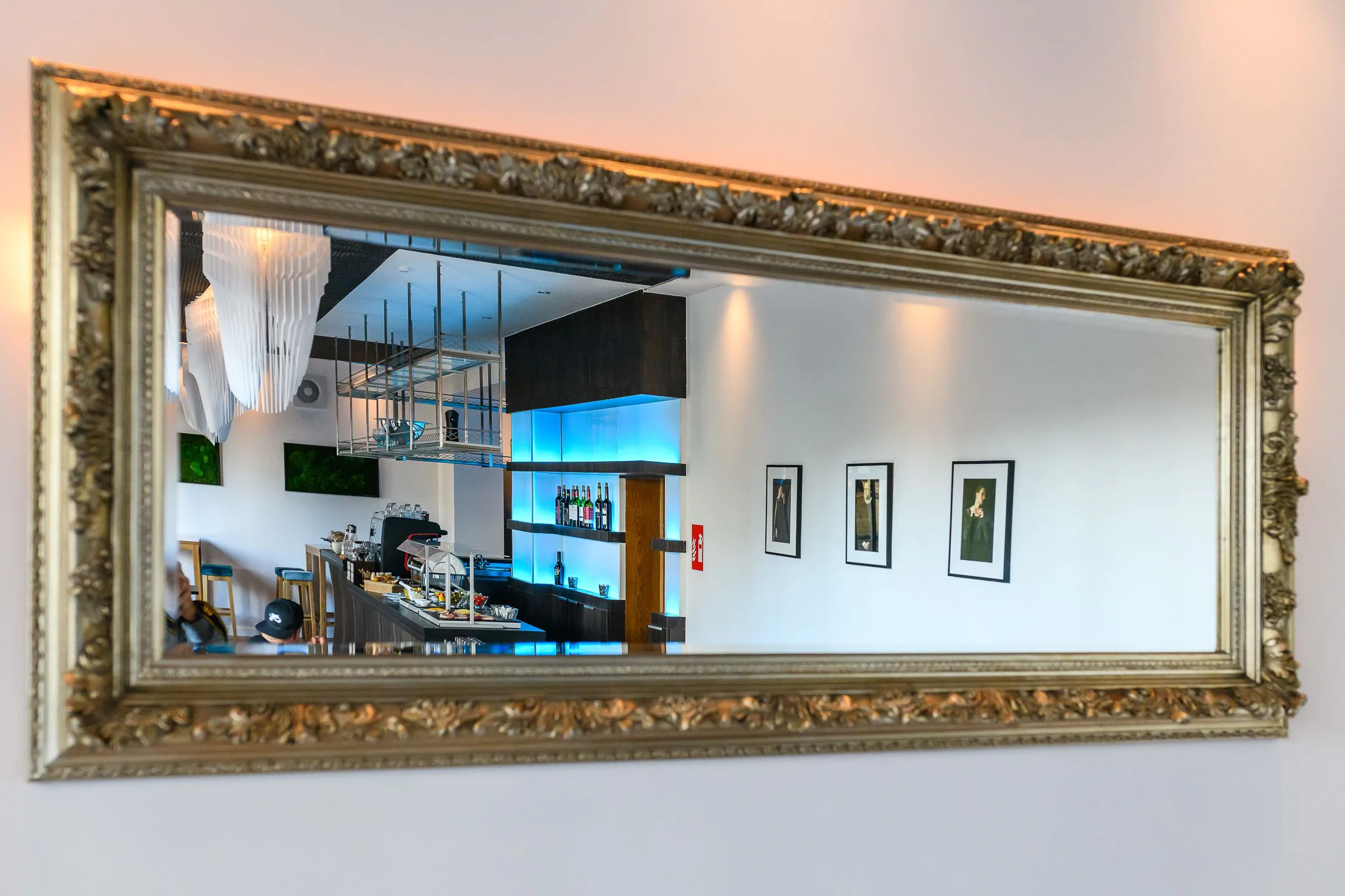 Nikii Hotel & Restaurant