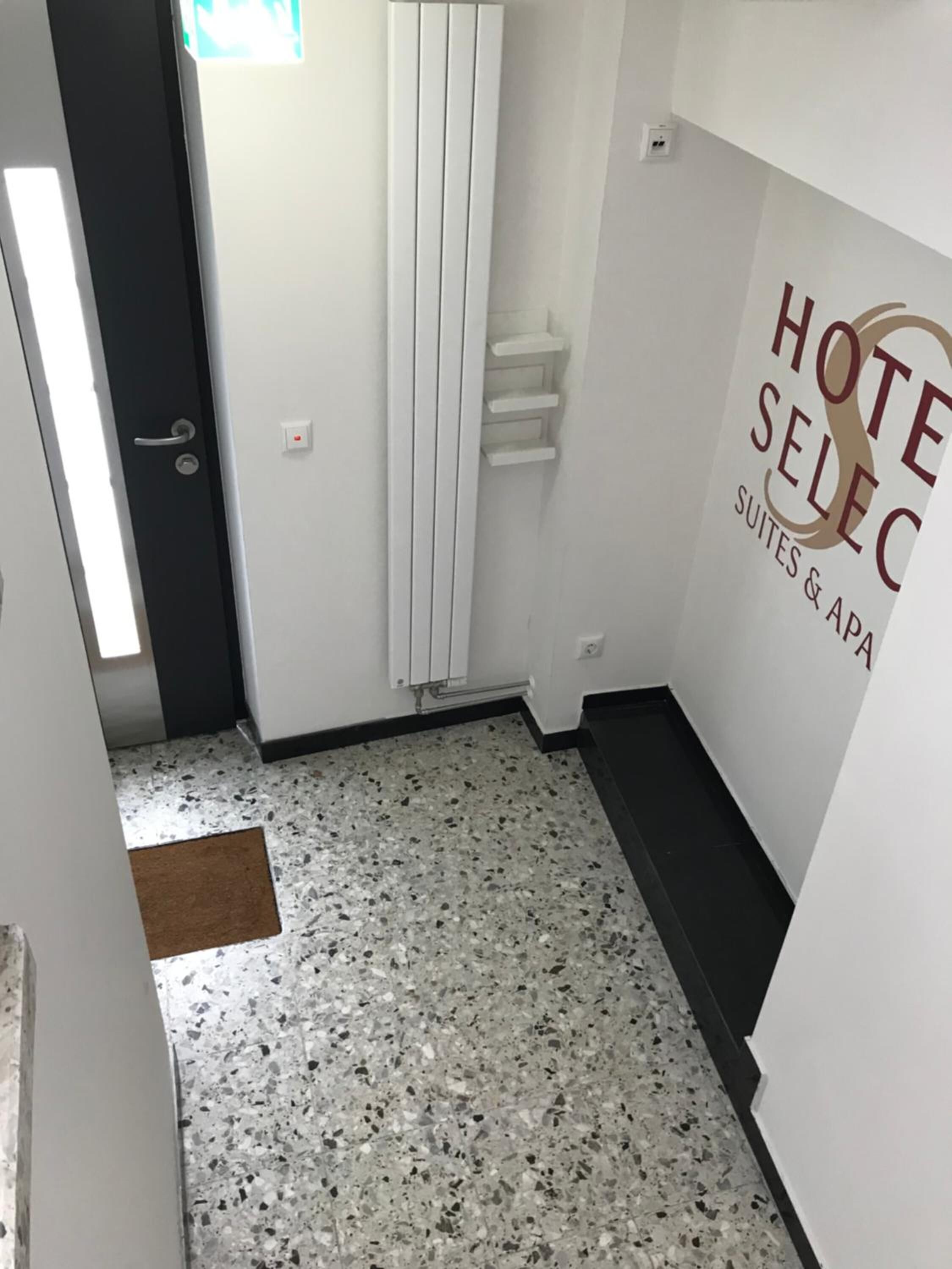 Hotel Select Suites & Aparts