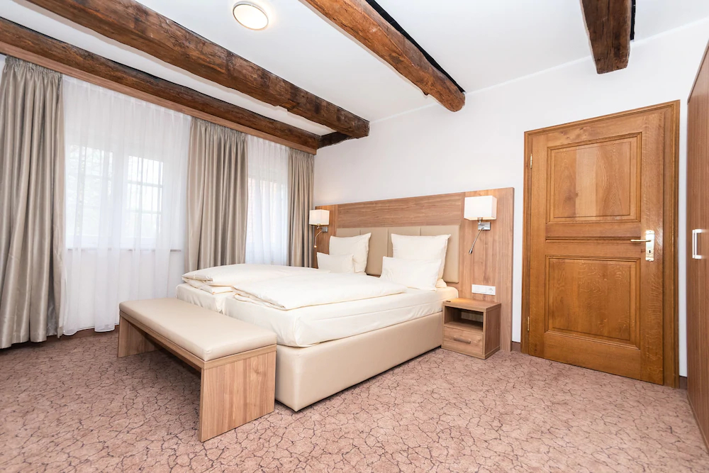 Schloss Hohenfeld Parkhotel