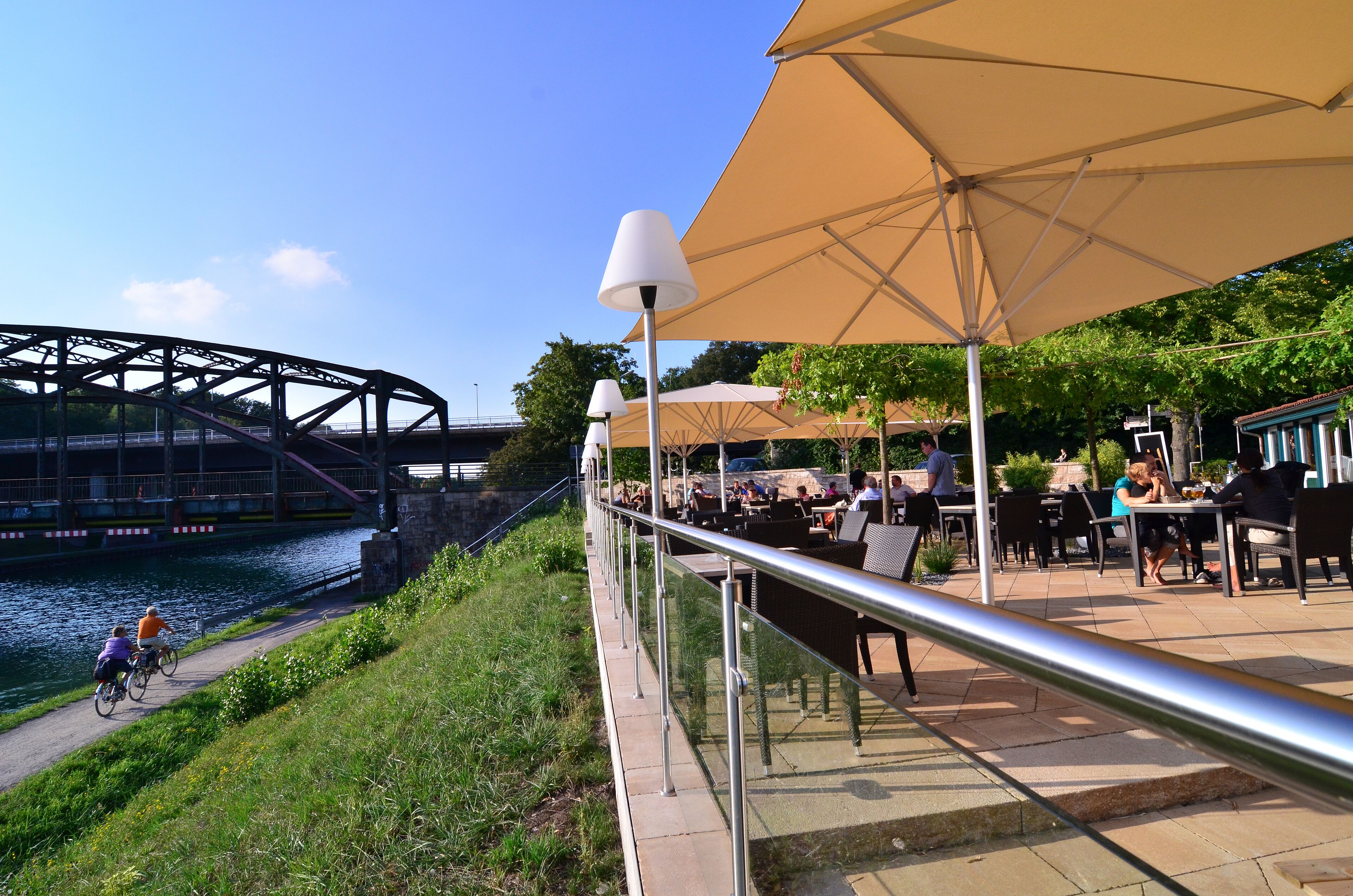 Zur Prinzenbrücke