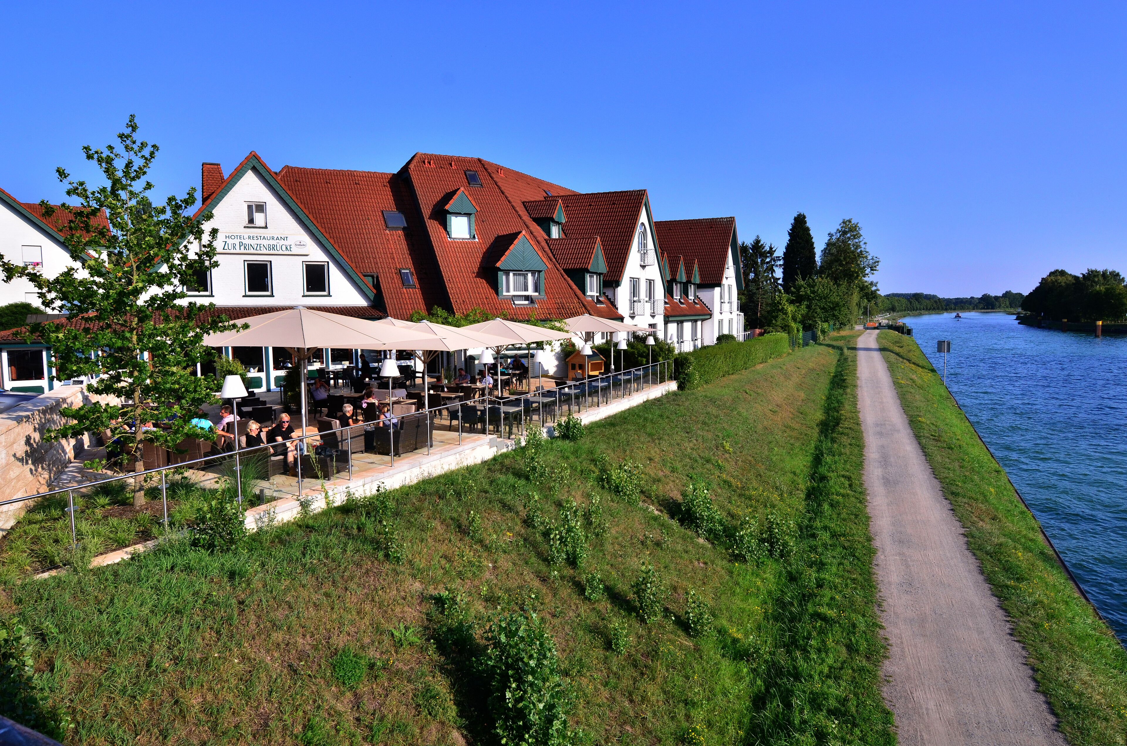 Zur Prinzenbrücke