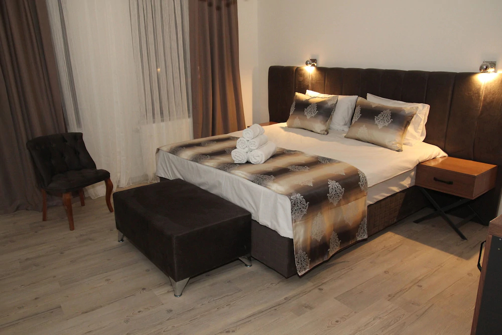 Kispet Deluxe Hotel
