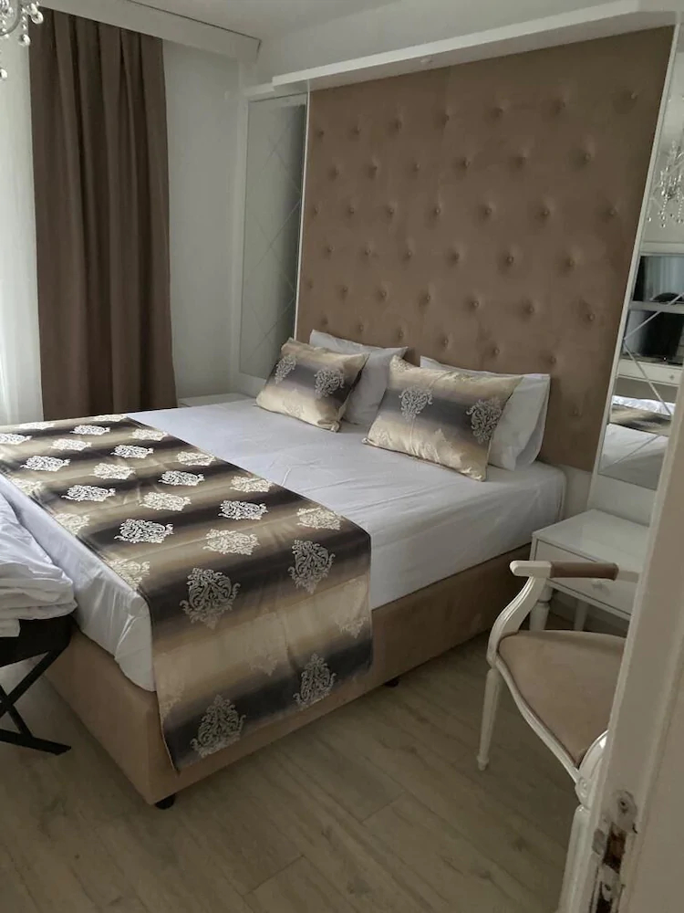 Kispet Deluxe Hotel