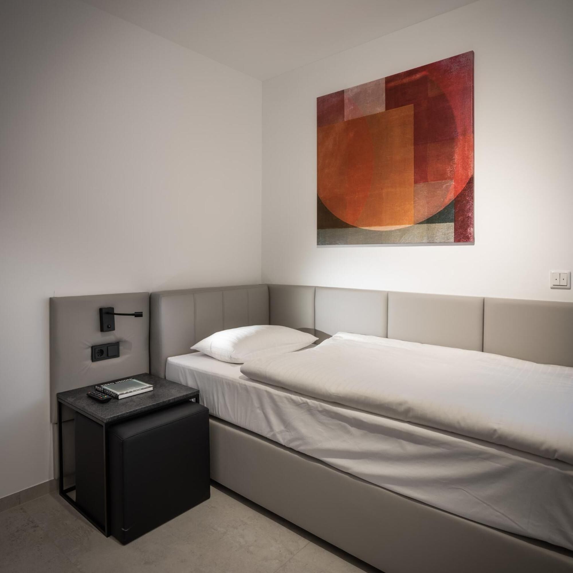 Home & Work Apartments