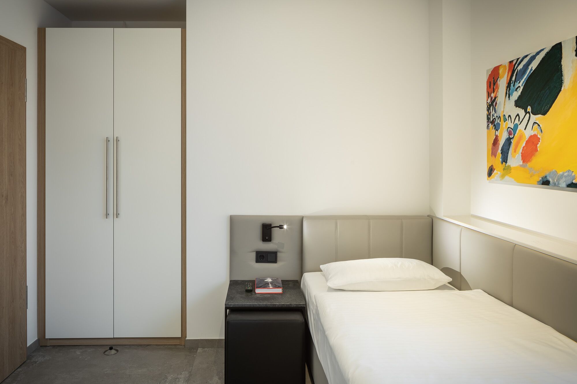 Home & Work Apartments