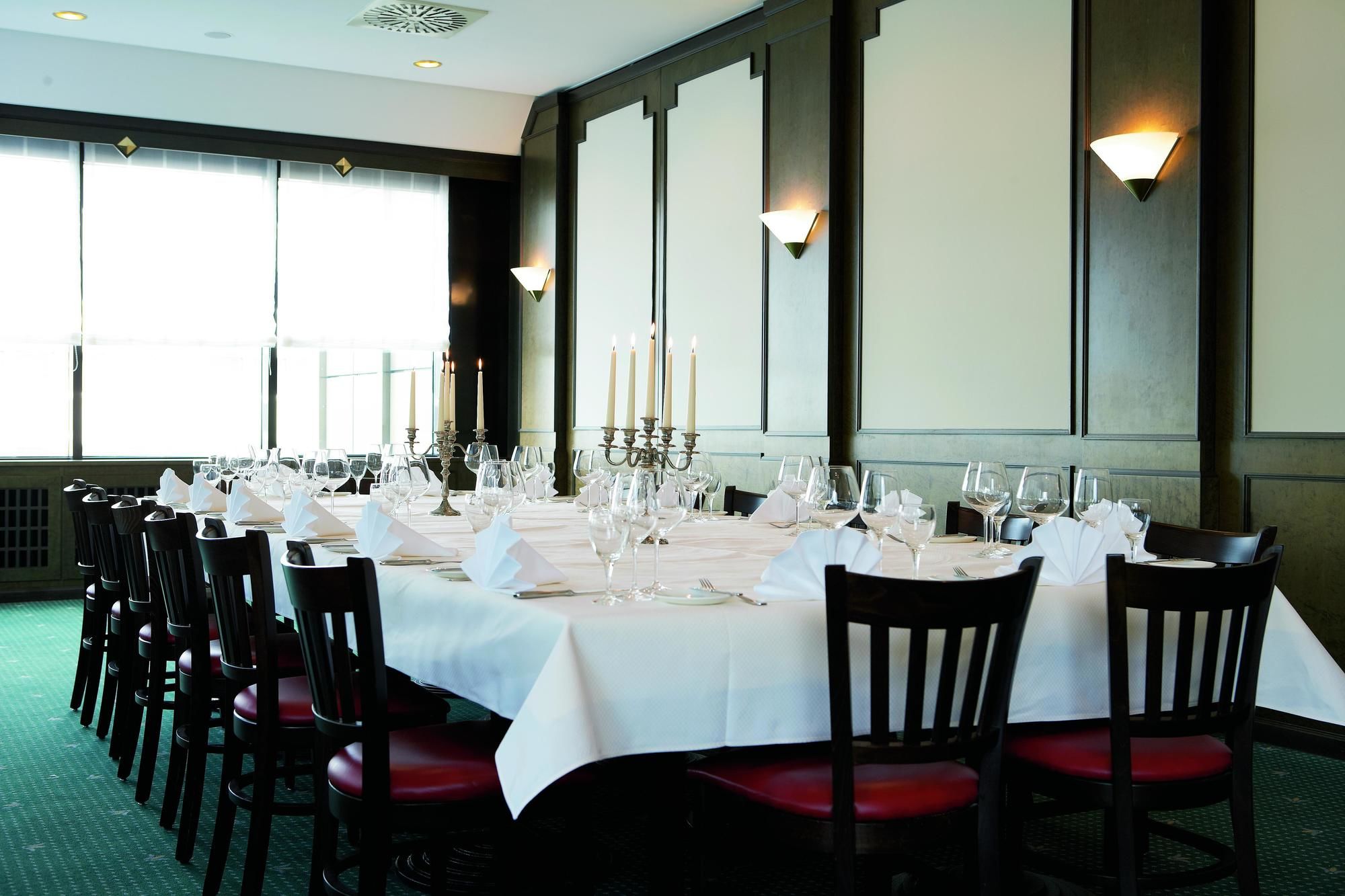 Spark by Hilton Wuppertal City Centre