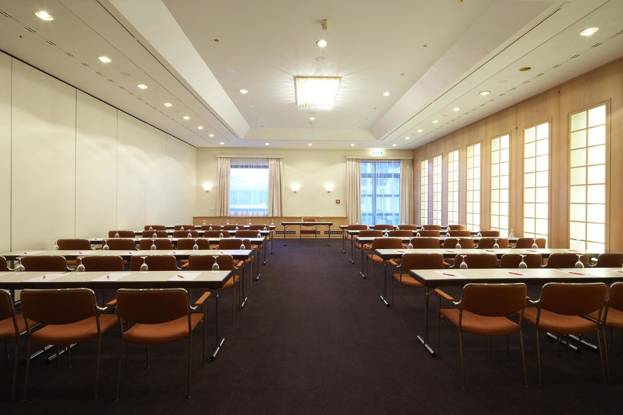 Spark by Hilton Wuppertal City Centre