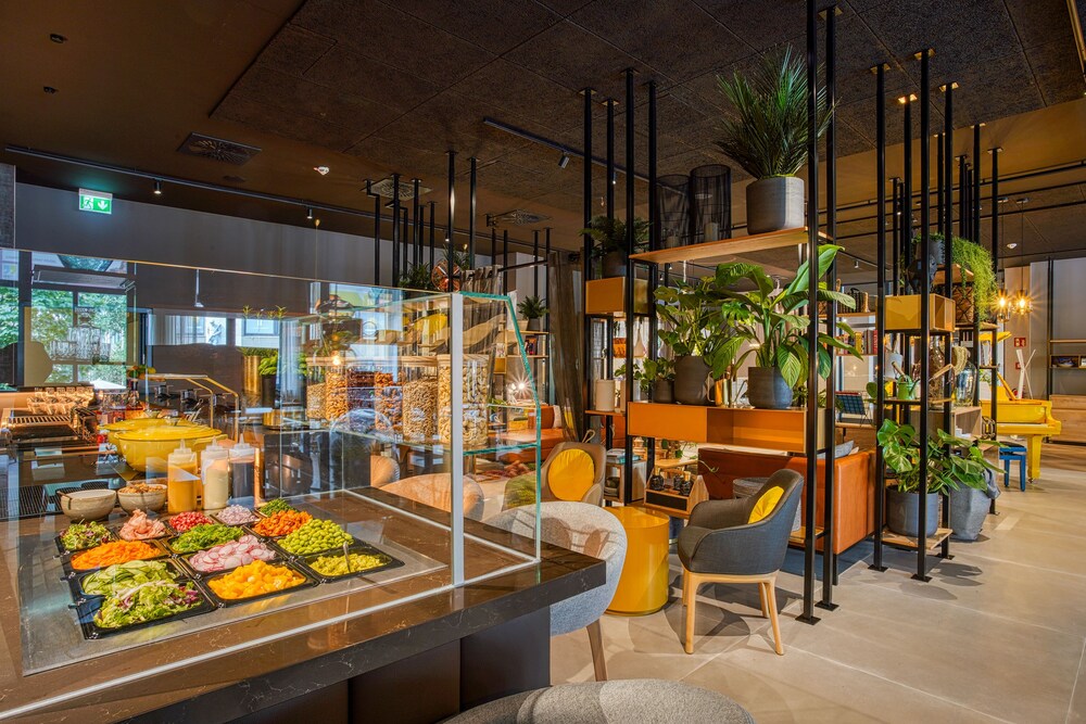 Premier Inn Wuppertal City Centre Hotel