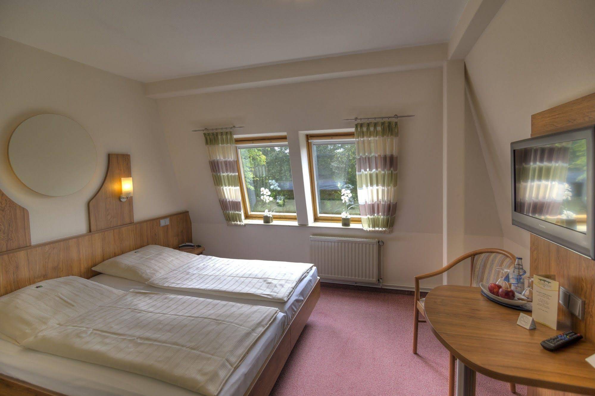 Zum grünen Walde