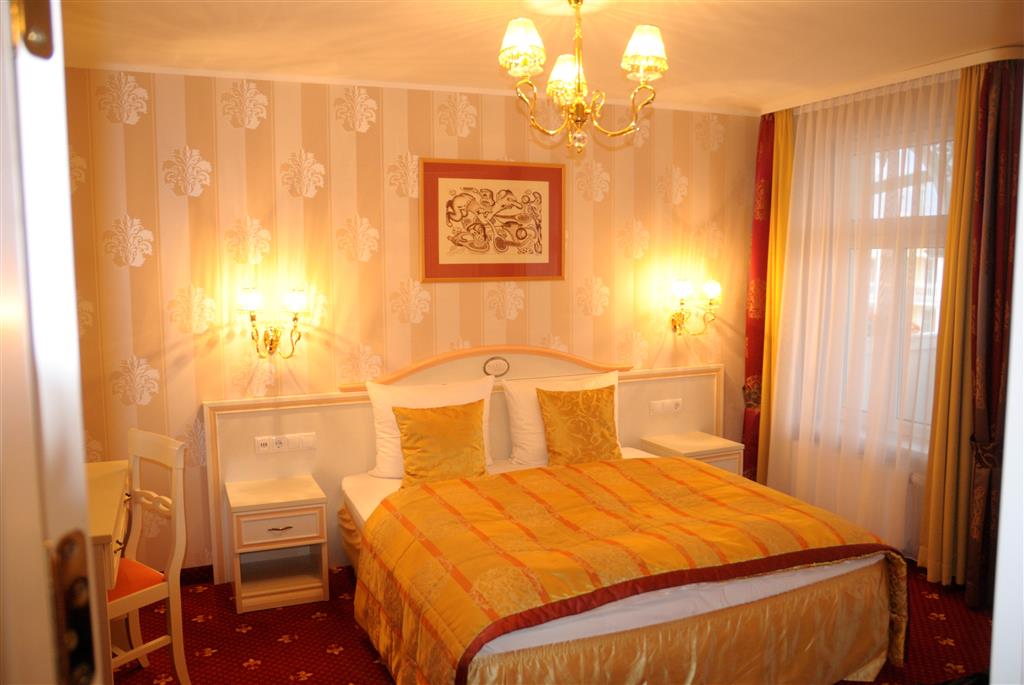 Alexa Hotel