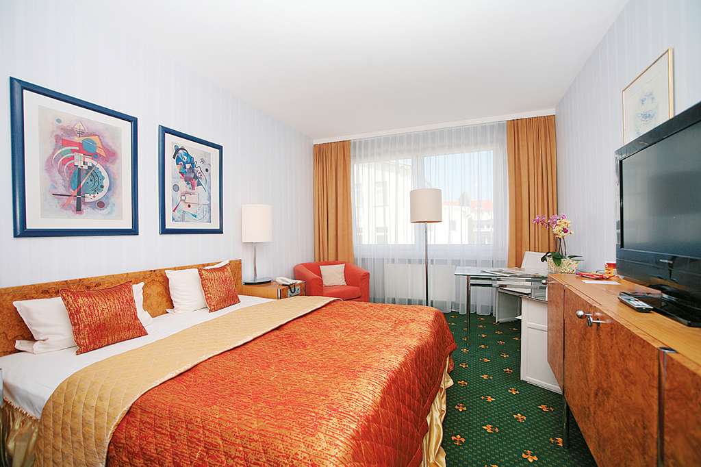 Alexa Hotel