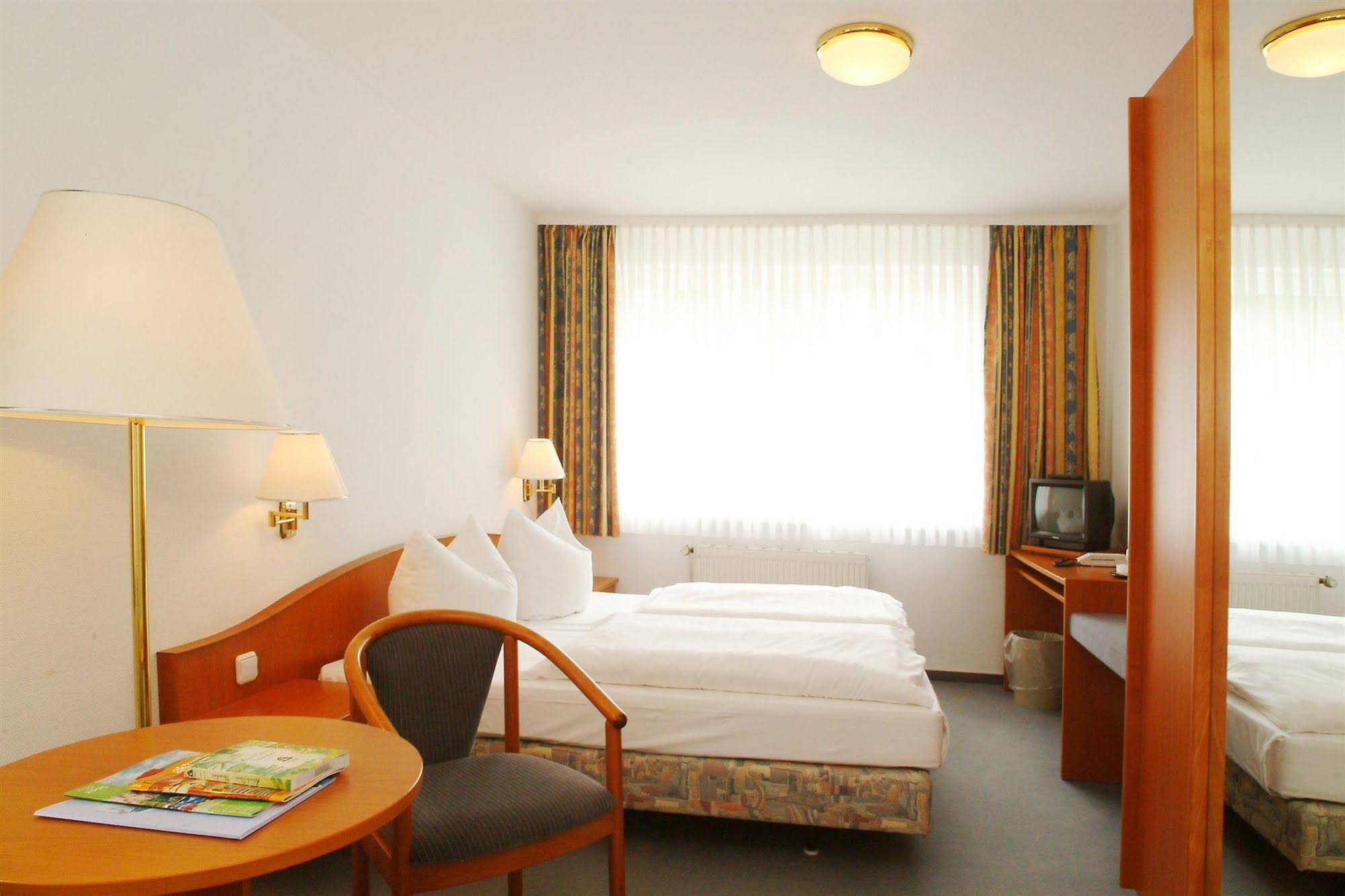 Panorama Hotel  Lohme/ Greys / Haus Harzendorf / Villa Joksch