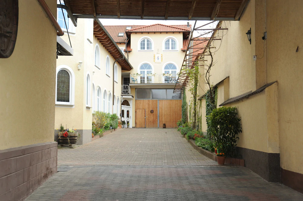 Hotel Schlosshof