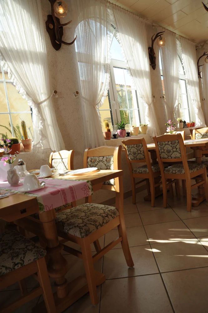 Hotel Schlosshof